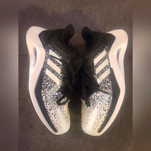 Size 6.5 Adidas Black/White Alphatorsion 2.0 Sneakers